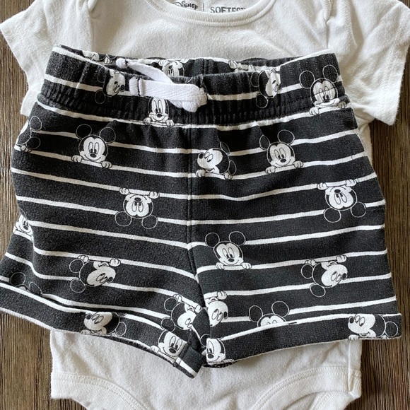 4/$20 Disney Mickey Mouse Jumping Beans 2 piece outfit - Picture 7 of 8